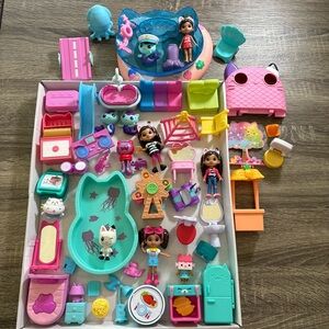 Gabby’s Dollhouse figures, furniture and accessories